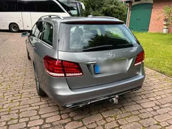 Grau Gebraucht 2014 Mercedes 220 Kombi | 16.500 €