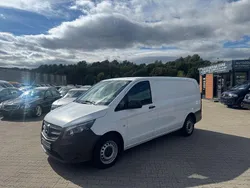 Weiß Gebraucht 2018 Mercedes Vito Van / Kleinbus | 9.990 €