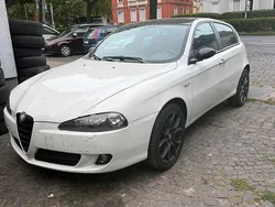 Weiß Gebraucht 2009 Alfa Romeo 147 Kleinwagen | 4.700 €