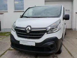 Blanc glacier Gebraucht 2021 Renault Trafic Komfort Van | 15.750 € (Fairer Preis)