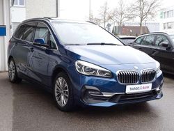 Phytonicblau Gebraucht 2022 BMW 220 Luxury Line Van / Kleinbus | 24.950 € (Guter Preis)