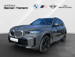 Grau Gebraucht 2024 BMW X5 M Sport SUV | 85.406 € (Superpreis)
