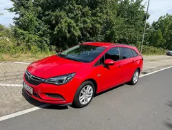 Rot Gebraucht 2018 Opel Astra Kombi | 7.600 € (Guter Preis)