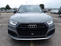 Grau Gebraucht 2018 Audi Q5 Sport SUV | 22.000 € (Teuer)