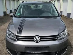 Grau Gebraucht 2010 VW Touran Van / Kleinbus | 6.700 € (Fairer Preis)