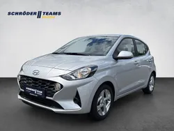 Silber Gebraucht 2023 Hyundai i10 Trend Kleinwagen | 15.380 € (Fairer Preis)