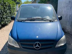 Blau Gebraucht 2011 Mercedes Vito Van / Kleinbus | 2.999 €