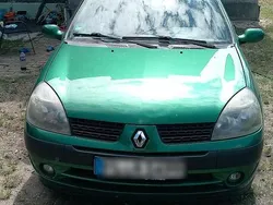 Gebraucht 2003 Renault Clio II Kleinwagen | 300 €