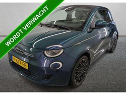 Grün Gebraucht 2020 Fiat 500e Cabrio | 15.609 €