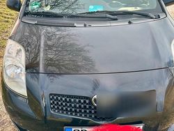 Schwarz Gebraucht 2006 Toyota Yaris Kombi | 2.000 €