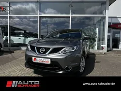 Grau Gebraucht 2016 Nissan Qashqai N-Connecta SUV | 13.000 € (Fairer Preis)