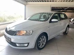 Weiß Gebraucht 2014 Skoda Rapid Ambition Limousine | 6.490 € (Fairer Preis)