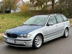 Silber Gebraucht 2001 BMW 318 Kombi | 590 €