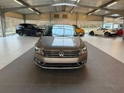Braun Gebraucht 2011 VW Passat Highline Kombi | 8.900 € (Fairer Preis)