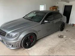Silber Gebraucht 2008 Mercedes C63 AMG AMG Limousine | 48.000 €
