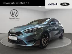 Grau Neu 2025 Kia Ceed Style Limousine | 24.490 € (Fairer Preis)