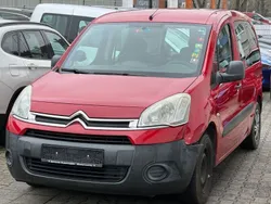 Rot Gebraucht 2012 Citroën Berlingo Attraction Van / Kleinbus | 1.500 €