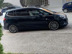 Grün Gebraucht 2017 Opel Zafira Innovation Van / Kleinbus | 11.999 € (Teuer)