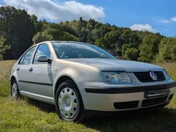 Grau Gebraucht 1999 VW Bora Basis Limousine | 2.500 € (Fairer Preis)