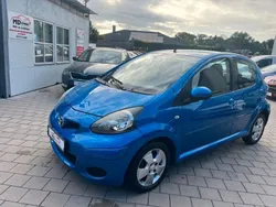 Blau Gebraucht 2009 Toyota Aygo Kleinwagen | 5.299 € (Etwas zu teuer)