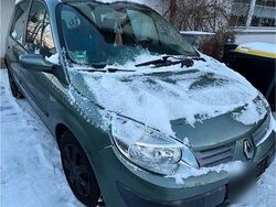 Grün Gebraucht 2006 Renault Scénic Van / Kleinbus | 750 € (Superpreis)