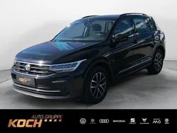 Deep black perleffekt Gebraucht 2022 VW Tiguan Life SUV | 26.595 € (Superpreis)