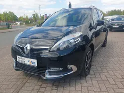 Schwarz Gebraucht 2014 Renault Scénic III Bose Edition Van / Kleinbus | 5.890 € (Fairer Preis)