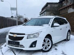 Schneeweiss/summitwhite/arctic Gebraucht 2013 Chevrolet Cruze LTZ Kombi | 6.350 € (Teuer)