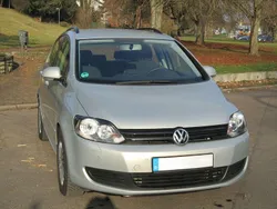 Grau Gebraucht 2013 VW Golf Plus Trendline Van / Kleinbus | 8.950 € (Fairer Preis)