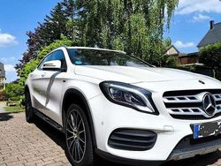 Weiß Gebraucht 2017 Mercedes GLA200 Edition SUV | 19.750 € (Etwas zu teuer)