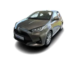 Braun Gebraucht 2023 Toyota Yaris Team Kleinwagen | 23.858 € (Teuer)