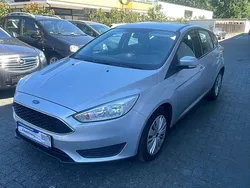 Silber Gebraucht 2015 Ford Focus Premium Limousine | 7.740 € (Guter Preis)