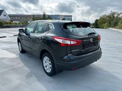 Schwarz Gebraucht 2017 Nissan Qashqai Acenta SUV | 6.700 € (Fairer Preis)