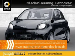Schwarz Gebraucht 2022 Smart ForFour Electric Drive Limousine | 9.890 € (Fairer Preis)