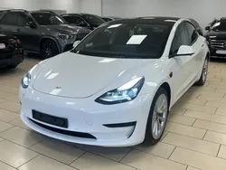 Weiß Gebraucht 2022 Tesla Model 3 Limousine | 27.000 € (Guter Preis)