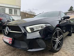 Kosmosschwarz metalliclack Gebraucht 2019 Mercedes A180 AMG Kleinwagen | 17.999 € (Superpreis)