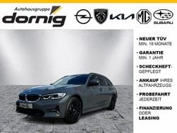 Grau Gebraucht 2022 BMW 320 Sport Line Kombi | 29.490 € (Guter Preis)