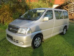 Silber Gebraucht 2009 Toyota HiAce Van / Kleinbus | 9.250 € (Fairer Preis)