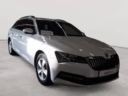 Candyweiß uni Gebraucht 2019 Skoda Superb Ambition Kombi | 17.990 € (Teuer)