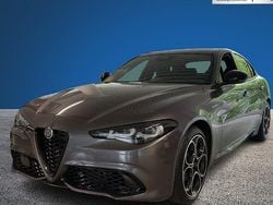 Grau Gebraucht 2024 Alfa Romeo Giulia Veloce Limousine | 48.500 € (Fairer Preis)