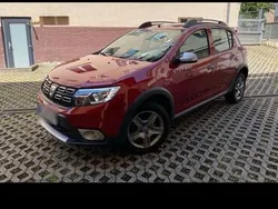 Rot Gebraucht 2019 Dacia Sandero Stepway Kleinwagen | 9.999 € (Fairer Preis)