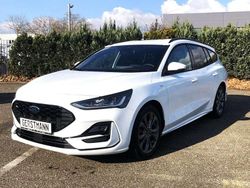 Frozen white Gebraucht 2025 Ford Focus ST-Line Kombi | 29.980 € (Teuer)