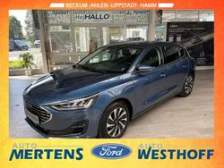 Chromablaumetallic Gebraucht 2025 Ford Focus Titanium Limousine | 25.490 € (Superpreis)