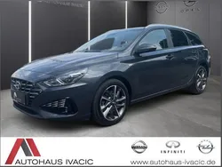 Grau Gebraucht 2023 Hyundai i30 Trend Limousine | 23.990 € (Fairer Preis)