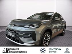 Wolf grey metallic Neu 2025 VW T-Roc Life SUV | 37.979 € (Etwas zu teuer)