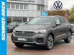 Siliziumgrau Gebraucht 2020 VW Touareg Basis SUV | 49.495 € (Etwas zu teuer)