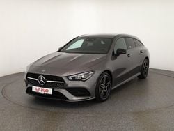 Grau Gebraucht 2022 Mercedes 200 AMG line | 32.990 € (Superpreis)