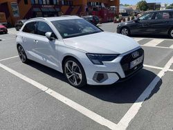 Weiß Gebraucht 2021 Audi A3 Edition .1 Kleinwagen | 32.900 €