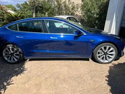 Blau Gebraucht 2020 Tesla Model 3 Limousine | 21.900 € (Fairer Preis)