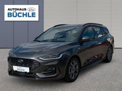 Grau Gebraucht 2024 Ford Focus ST-Line Limousine | 21.980 € (Guter Preis)